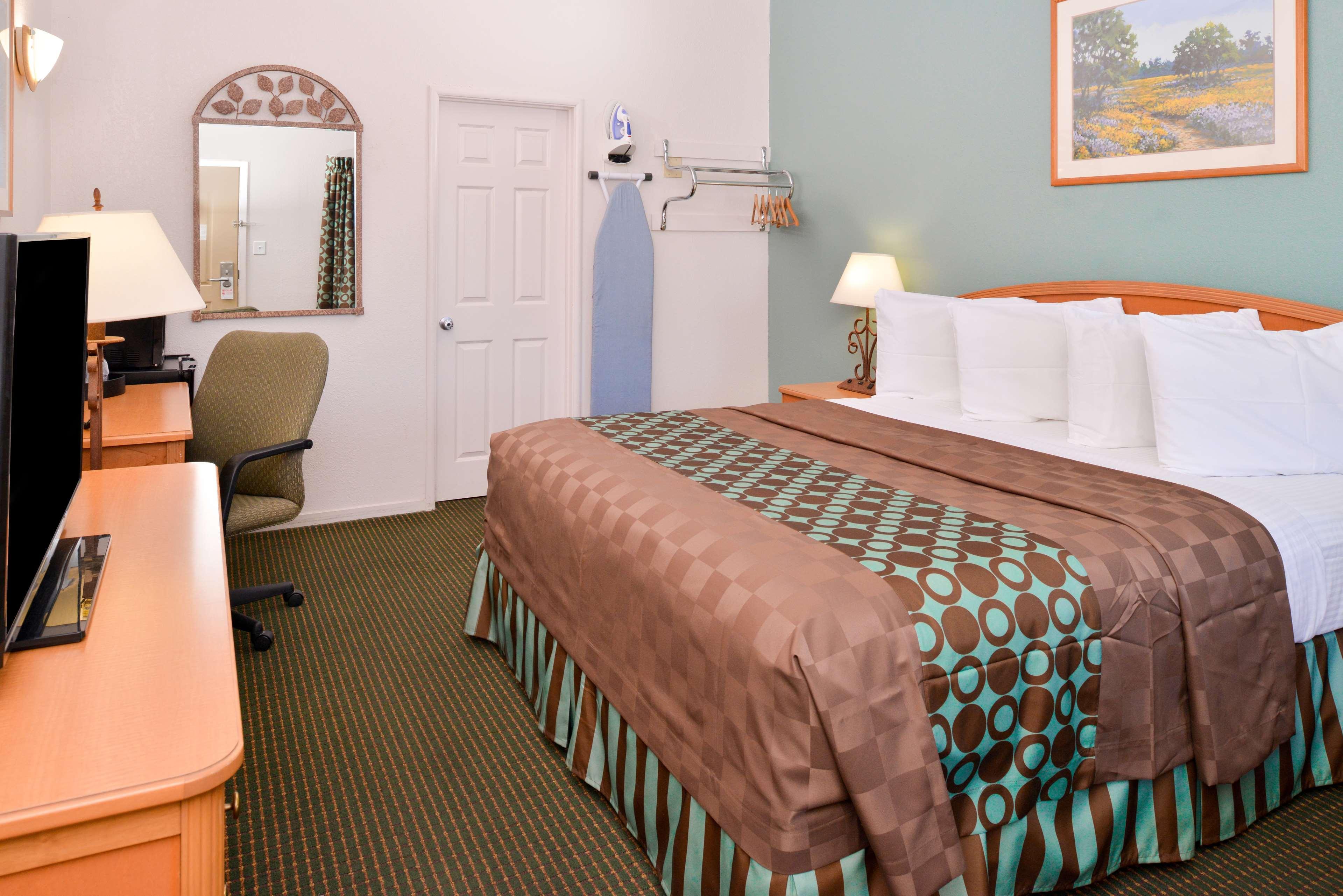 Americas Best Value Inn Los Banos Exteriér fotografie