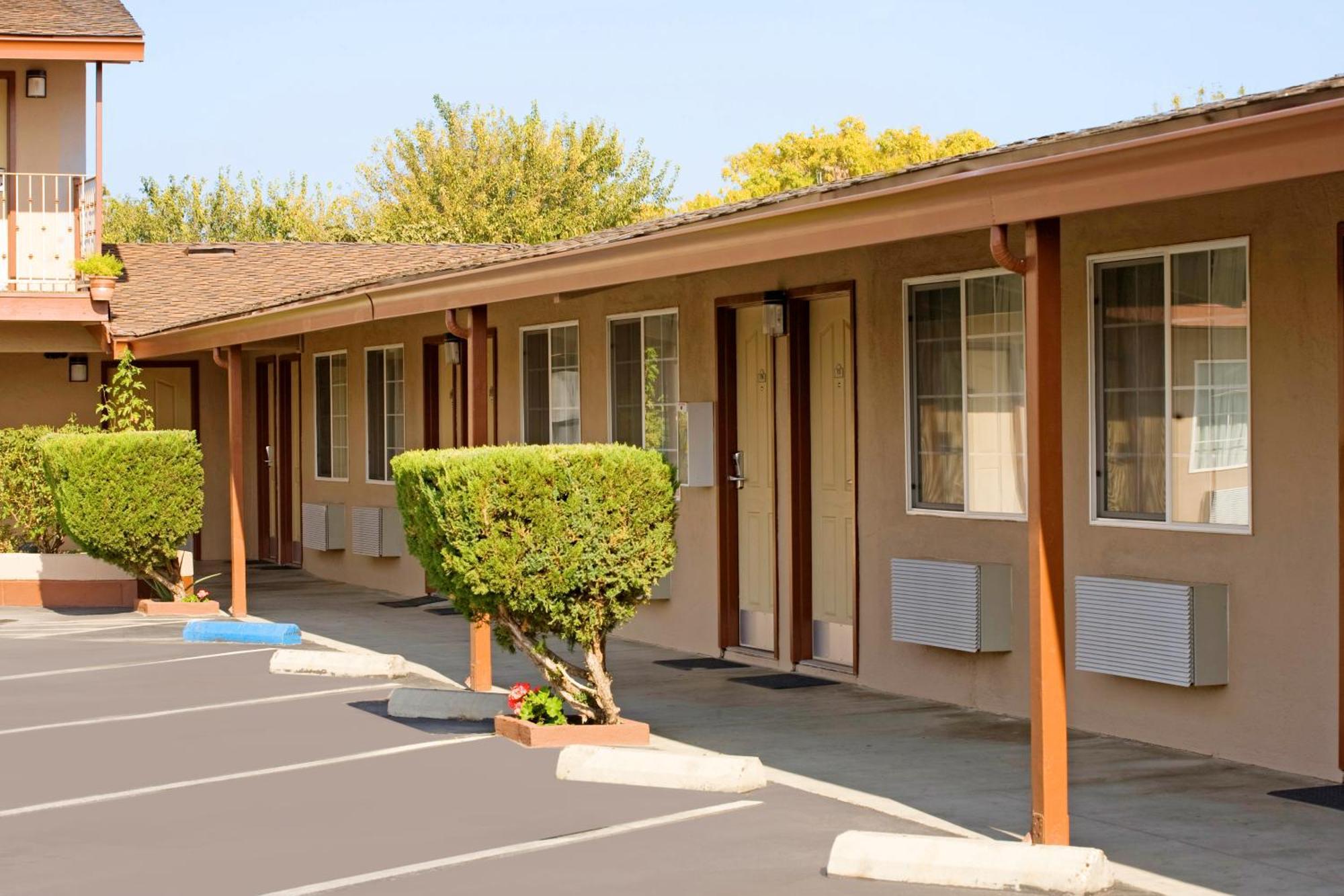 Americas Best Value Inn Los Banos Exteriér fotografie